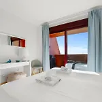 2303-huge 2 Bedrooms With Sea View