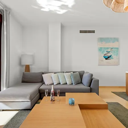 2303-huge 2 Bedrooms With Sea View *
