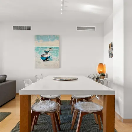 2303-huge 2 Bedrooms With Sea View *