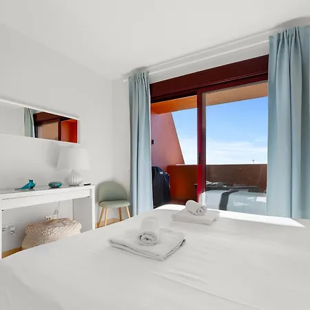 2303-huge 2 Bedrooms With Sea View